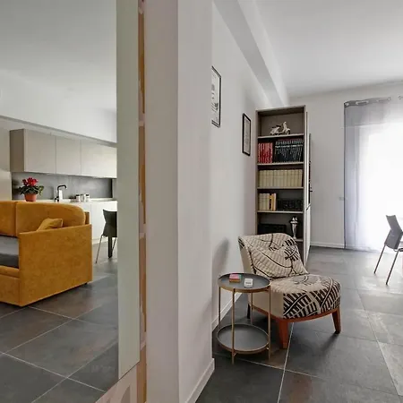 Modern House Near Trastevere Appartamento