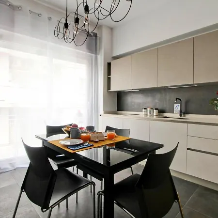 Modern House Near Trastevere